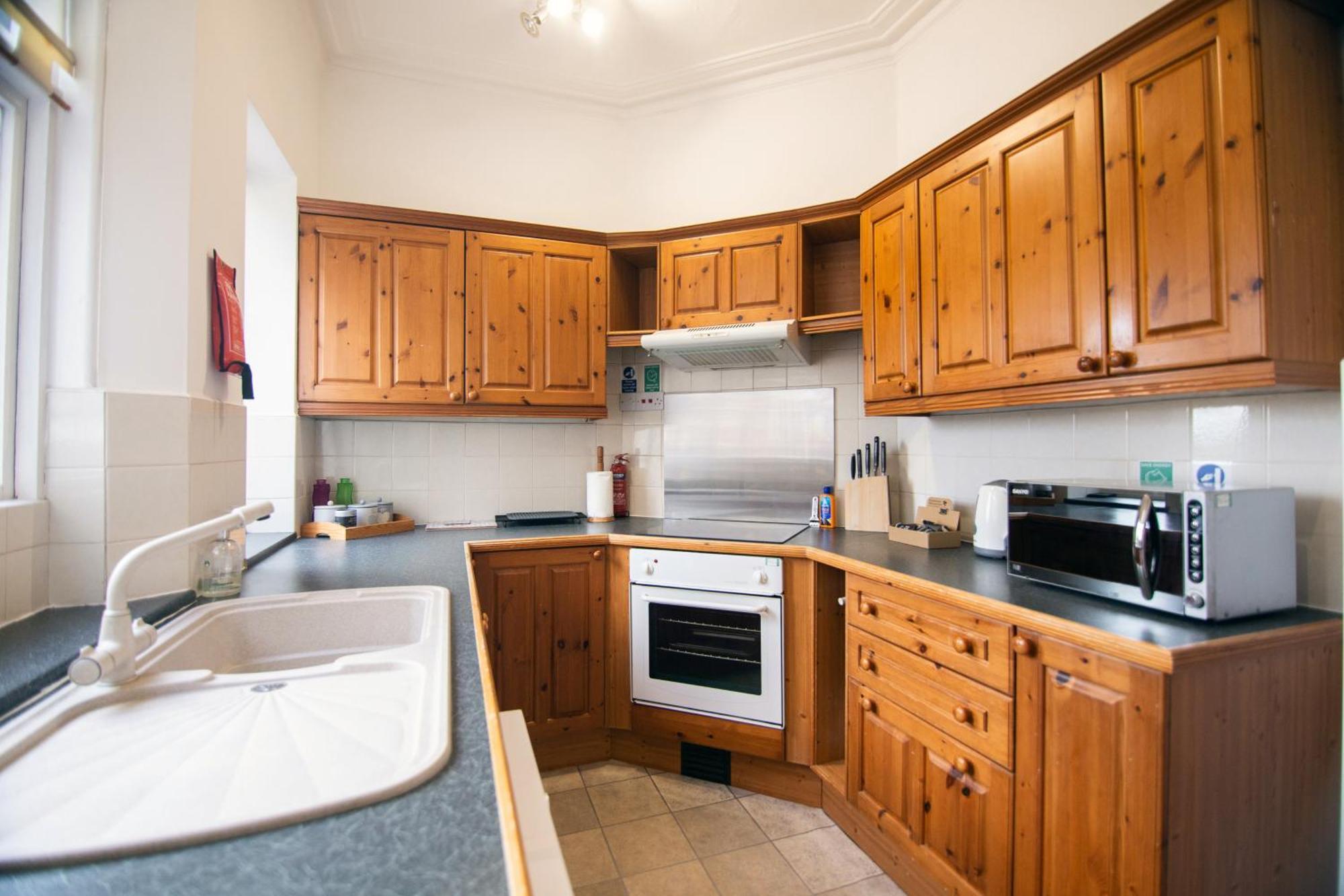 The Summit West End- Elegant Apartment With Free Parking In Prime Location Aberdeen Esterno foto